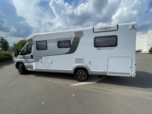 LMC 945_2017